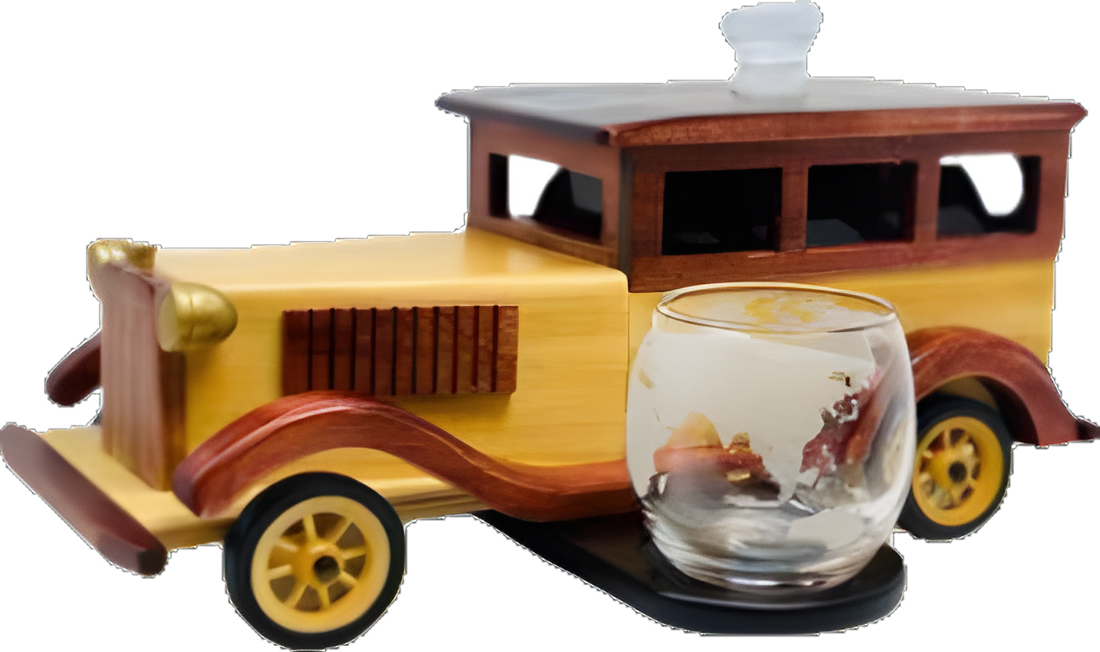 Antique Car American Bourbon Whiskey Figurine 1L